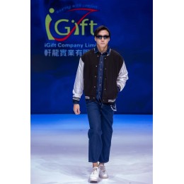 Designed handsome inner shirt and denim jacket. Customized handsome casual shirt for boys. American retro denim jacket. Customized trendy and fashionable color-blocking baseball jacket. Simple jacket. Jeans Z375 Designed handsome inner shirt and denim jacket. Customized handsome casual shirt for boys. American retro denim jacket. Customized trendy and fashionable color-blocking baseball jacket. Simple jacket. Jeans Z375